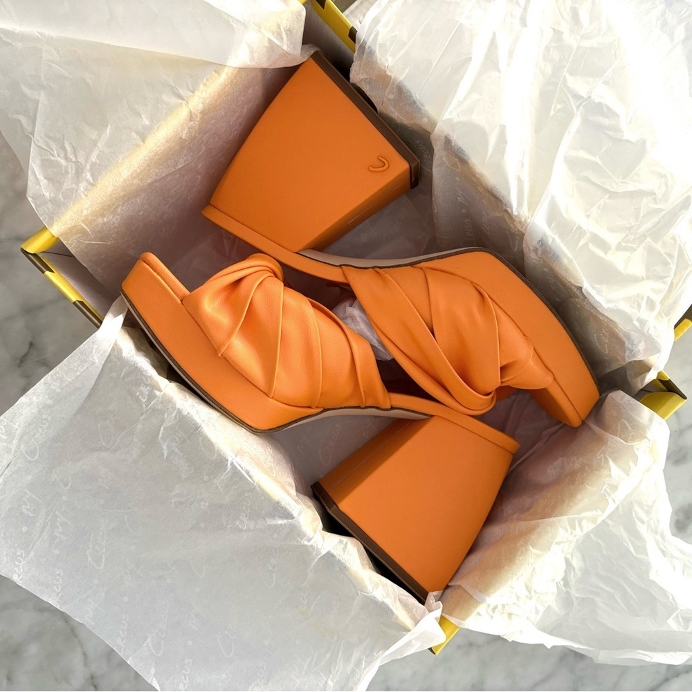 Circus by Sam Edelman Women's MARIANNA Block Heel Sandals in CREAMSICLE